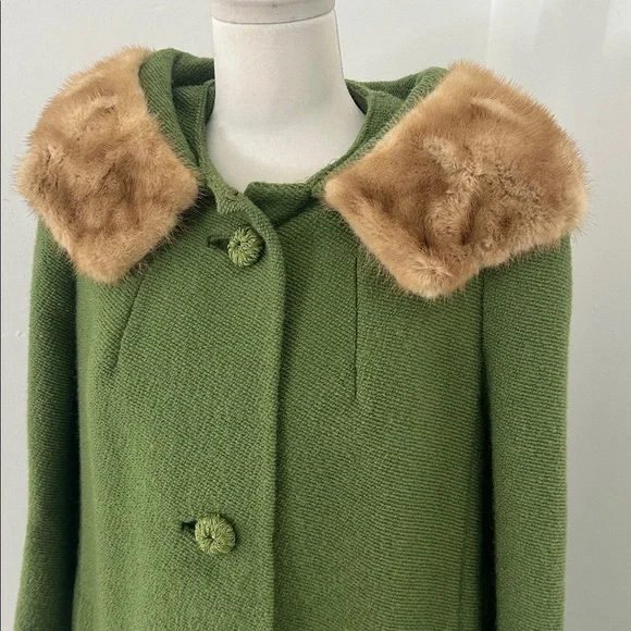 Vintage Green Wool Peacoat With Genuine Mink Collar - Picture 3 of 7